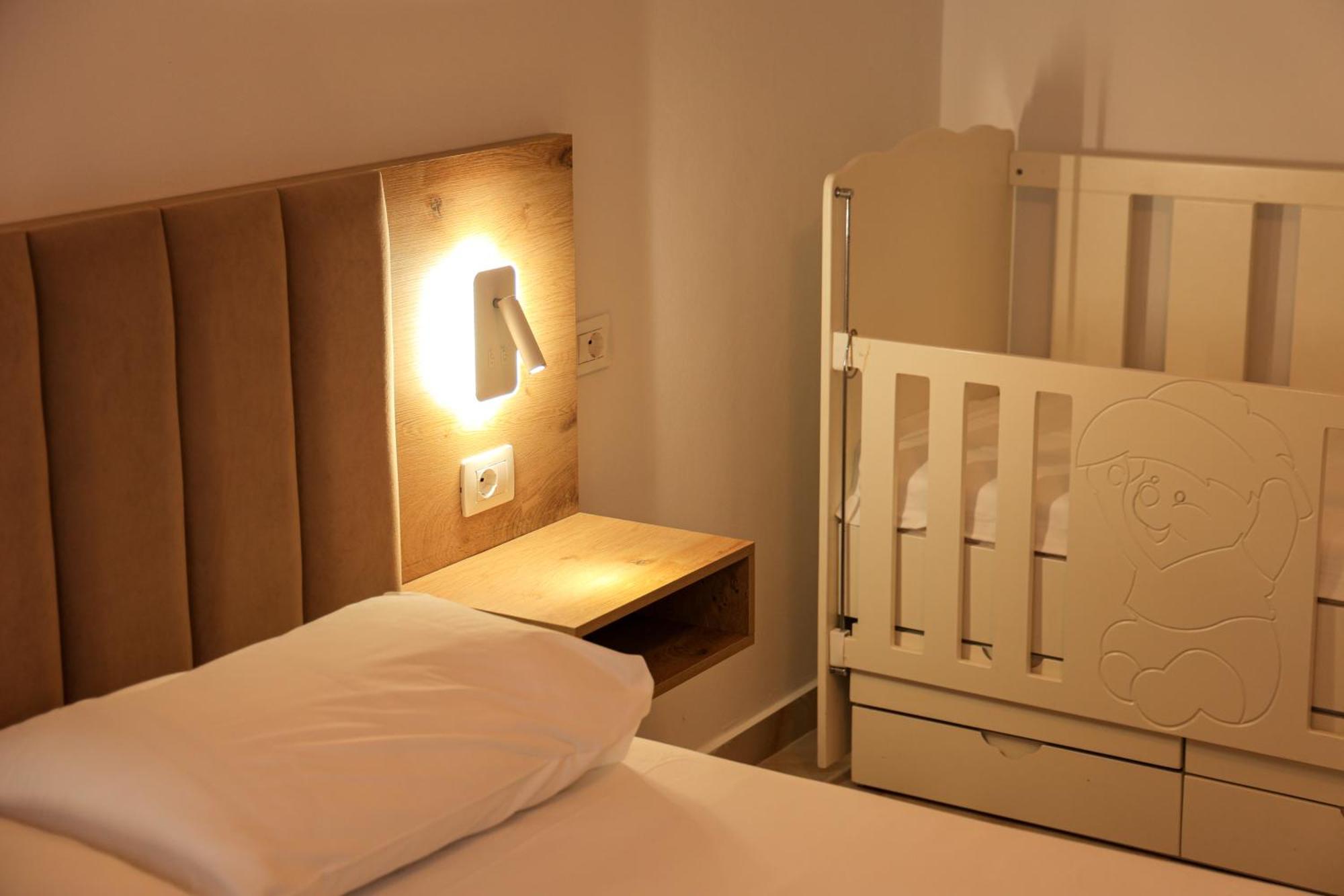 Sanpietro Vacation Apartments Дуррес Екстер'єр фото