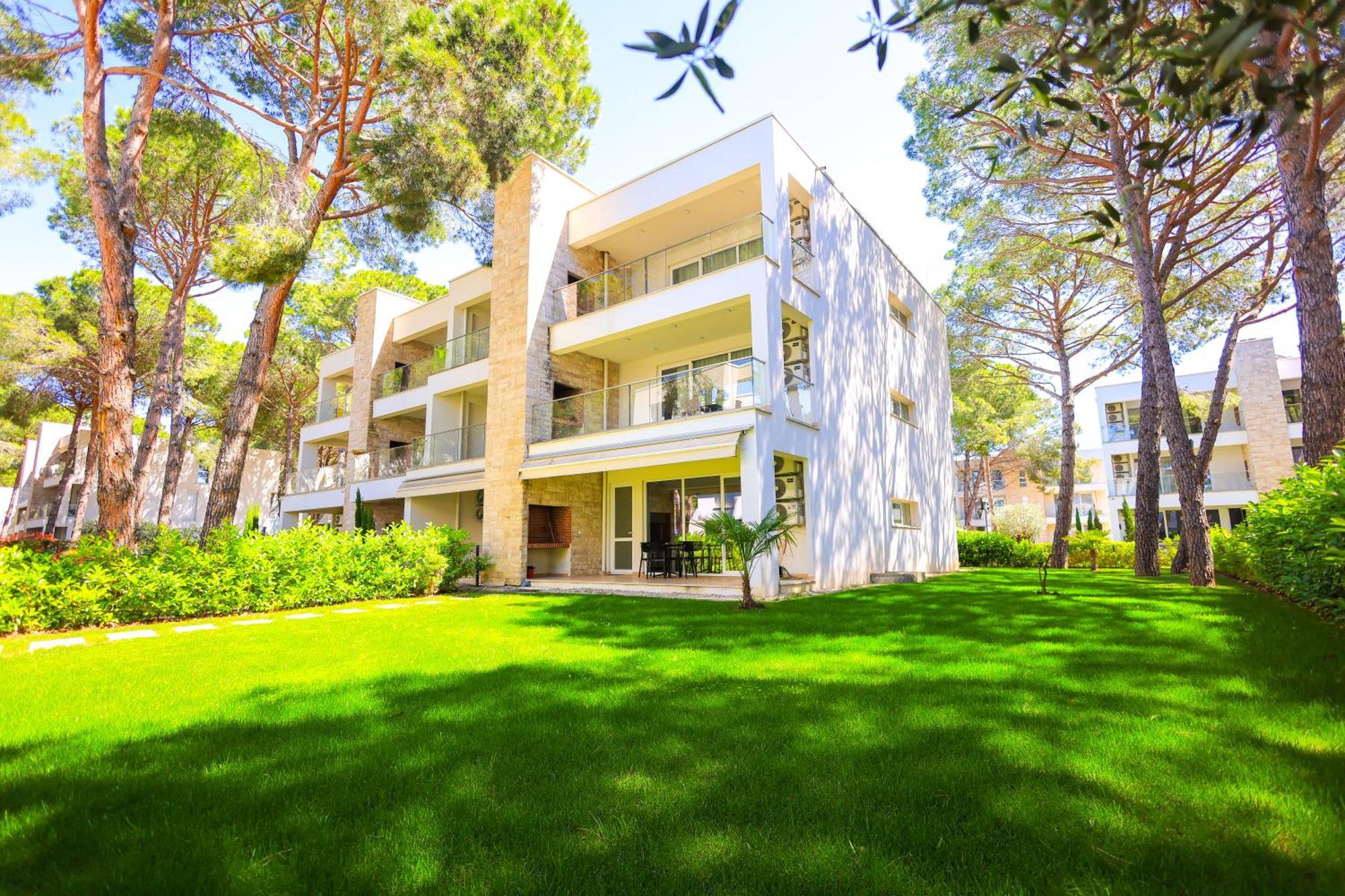 Sanpietro Vacation Apartments Дуррес Екстер'єр фото